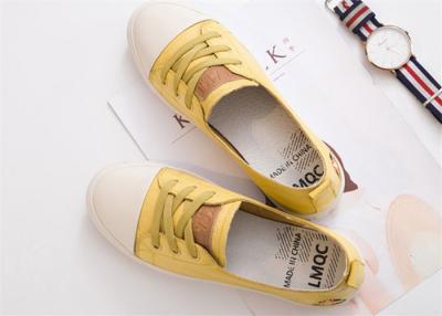 China Spring Korean Canvas Sneakers Shoes for student , soft bottom bee shoes for sale