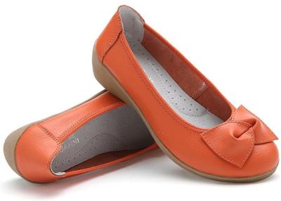 China Cuesta casual cómoda de la enfermera de Shoesleather de la primavera con la suela de goma y el Bowknot planos en venta