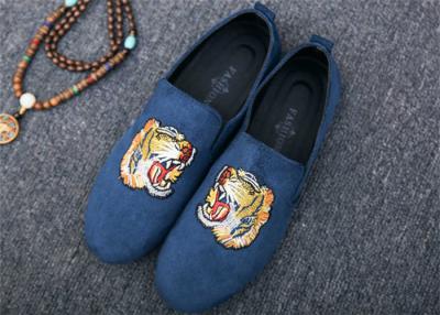 China Men Loafer Slip On Shoes Flat Casual Shoes Tiger Metal At Vamp Velvet EUR 38 - 45 for sale