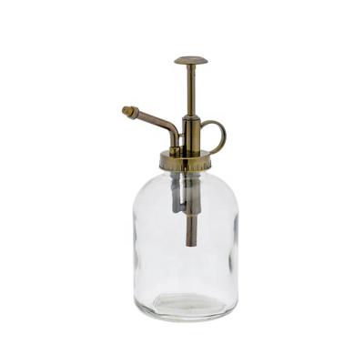 China Personal Care 250ml Hotel Empty Glass Perfume Bottle With Sprayer Pump for sale