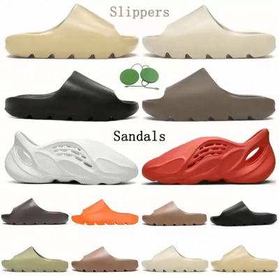 China Women Slippers kanye Yezzy Yeezy Cushioning Slides Men's Unisex Slider Sandal Beach Minera Yezzy Vermeil Yeezy Foam Runner With Box for sale