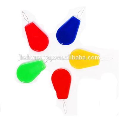 China Plastic Sewing Machine Accessories Sewing Sewing Needle Accessory Threader 3*2cm for sale