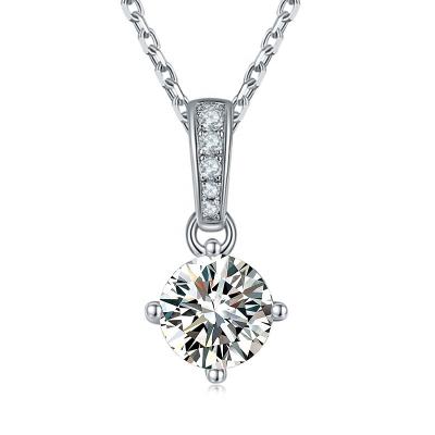 China FASHIONABLE 18K White Gold Center Stone D Round 4 Claws Pendant Solid White Shiny Fork Setting Wholesale Supplier Moissanite Necklace for sale