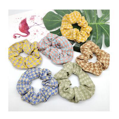 China Fashion Wholesales Fashion Hair Accessories New Elastic Hair Scrunchies Retro Custom Hair Band Fabric for sale