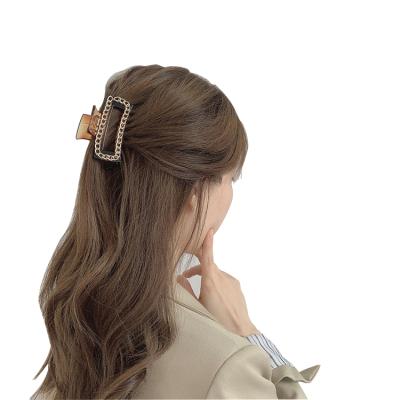 China New Fashion Simplicity Women Hair Clips Metal Alloy Gold Acrylic Hair Claw Chain Hair Accessories For Girls for sale