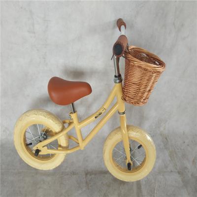 China Ferro material de garfo Banwood Retro Kids Balance Bike 12 Personalizar e com 12 polegadas à venda