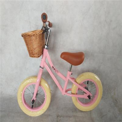 China Kinderen Eerste Fiets Banwood Vintage Kinderen Fietsen Balansfiets 12 inch 105kg Lading Capaciteit Te koop