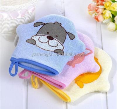 China Animal Gift Gloves / Duck Sponge Bathroom Bath Wash Covering Free Sample Kids Glove For Baby for sale