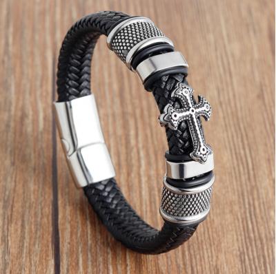 China Handmade casual/sporty weave leather bracelet for European people personalized styles plus layers leather for sale