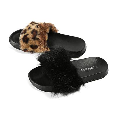 China Slippers Logo Home Ladies Slides Slippers Custom Made Fashion Trend Fur Fashion Slippers Winter Hot Sale Women's Slippers for sale