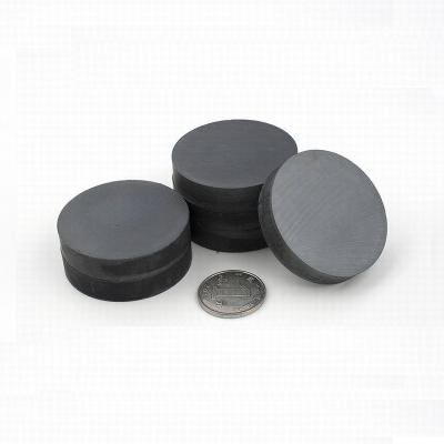 China Industrial Magnet Factory Supplied All Size Ferrite /Ceramic Round Disc Magnet for sale