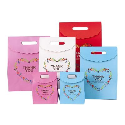 China 2023 Recycled Materials New Arrival Mini Recyclable Hot Sale Candy Gift Cardboard Paper Bag Without Handle for sale