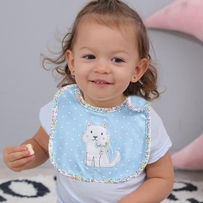 China Low MOQ Viable High Quality Toddlers Products Gift Sets Soft Cotton Baby Boys And Girls Burp Cloth Sets Cute Printed Infant Baby Bibs for sale