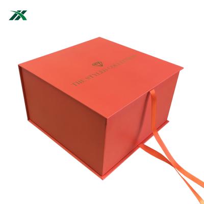 China Recycled Materials Paper Box Container Food Gift Box With Ribbon Cardboard Box for sale