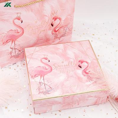 China Handmade Paper Pattern Customization Delicate Efficient Wedding Gift Packaging Keepsake Box for sale