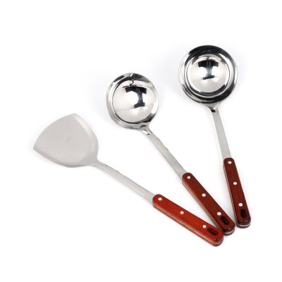 China Stocked Classic Red Horn Handle Kitchenware Stainless Steel Spoon Household Cooking Tools for sale