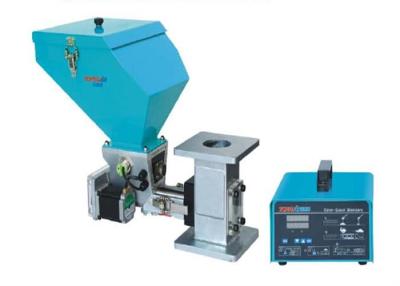 China Masterbatch Screw Volumetric Dosing Machine Working With Plastic Injection Molding for sale