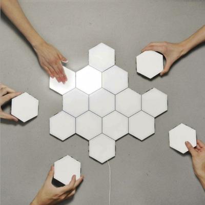 China Commercial Modular Light Hexagonal Hexagonal Magnetic Sensor Hexagons Touch Lamp DIY Use Quantum Wall Mounted Decorative Lights for sale