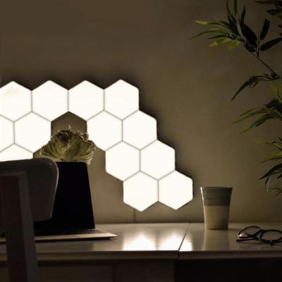 China Commercial Use Kids Room Party Lights Hexagon Shaped Night Light Wall Decor Lamp for sale