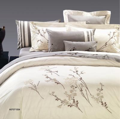 China Nondisposable set of embroidery bedding, sheets with pillowcases for sale