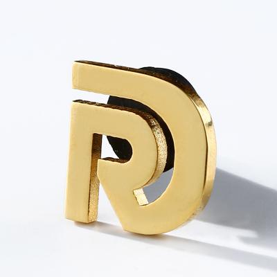 China Gifts Customized Gold Metal Color Plated Single Letter Lapel Pin For Men Suit for sale