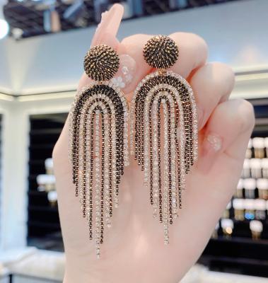 China The Japanese and Korean trend 2021 casual/sporty trend exaggerated flashing fashionable Diamond Long Tassel Earrings for sale