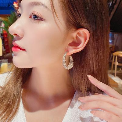 China 2021 casual/sports new fashionable personality exaggerated 925 silver needle women gold rhinestone circle earrings for sale