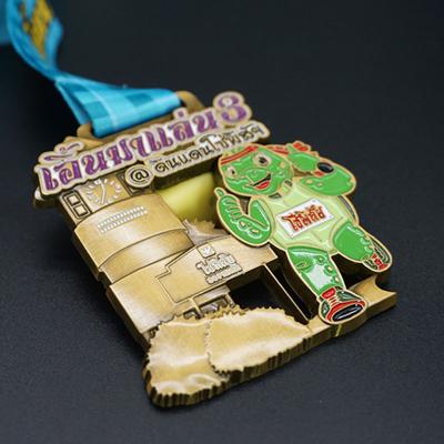 China Wholesale custom soft enamel sport running logo 3D metal marathon medals for souvenir for sale