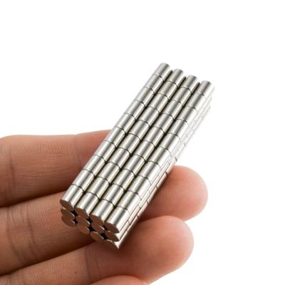 China Industrial Magnet 4*5mm rare earth permanent magnetic ndfeb round small min fridge magnet rare earth neodymium magnet for sale