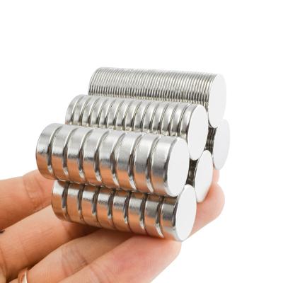 China Industrial Magnet Custom Strong Speaker Magnetic Magnet D15x1mm D15x2mm D15x5mm Round Small Permanent fridge NdFeB Neodymium Magnet n52/n35 for sale