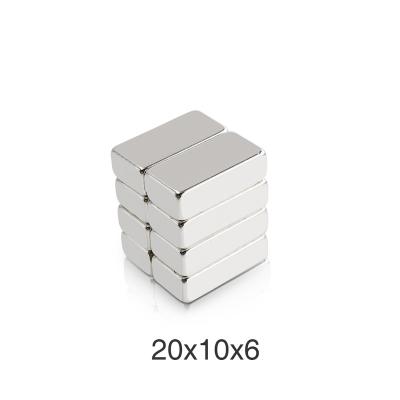 China Industrial Magnet Strong magnet High-quality And Powerful Rare Earth Material N35 NdFeB Neodymium Magnetic Cube Block for sale