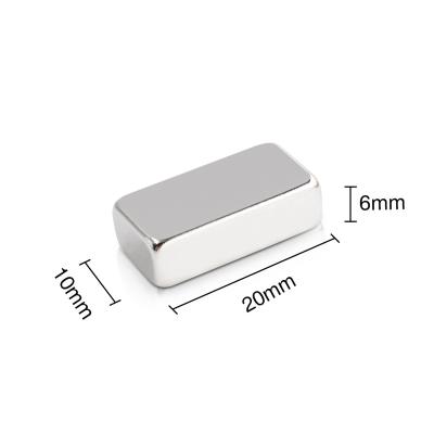 China Industrial Magnet strong magnet High-quality And Powerful Rare Earth Material N35 NdFeB Neodymium Magnetic Cube Block for sale