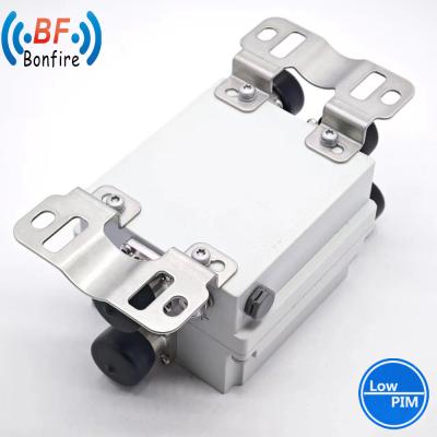 Cina VHF UHF 2 Way Antenna Combiner 1710-2170MHz 2300-2690MHz RF Duplexer Diplexer SMA Femminile in vendita