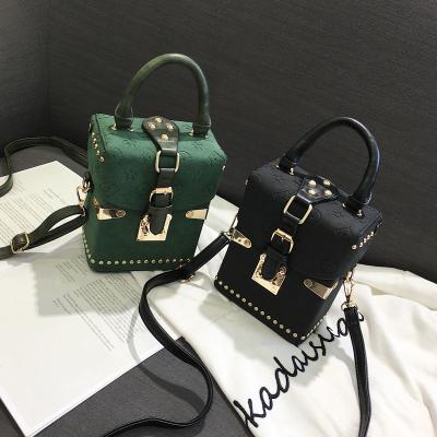 China Hot Selling Dress Box Bags Ladies Handbags Popular Design Luxury Small Box Purses For Young Women for sale