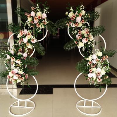 China Cute/Decorative Wedding Props Road Guide Iron Ring Wedding Stage Layout Party Wedding Backdrop Decoration for sale