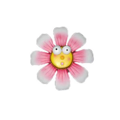 China Handmade Abstract Modern Home Smiley Flower Wall Decor Europe Design Art for sale