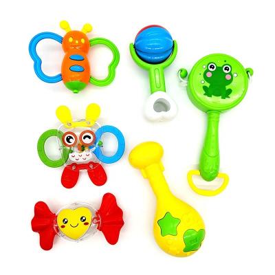 China Eco-friendly funny cartoon baby shaker toy educational excersice rattle for sale