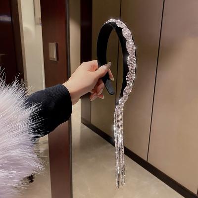 China Fashionable European and American style exaggerated faux stone tassel headband faux stone twist hair unilateral hanging hair circle the full for sale