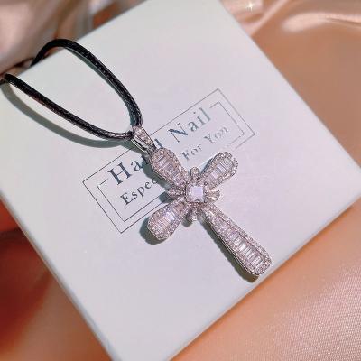 China Romantic/Romantic Geometric Exquisite White Zircon Necklace Cross Dangle Women's Cute Chain Jewelry Birthday Party Engagement for sale