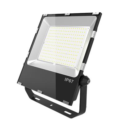 China Sports Stadiums Luxint High Power Reflector IP66 10w 20w 30w 50w 100w 200w 300w Outdoor Floodlight Led Flood Lights for sale