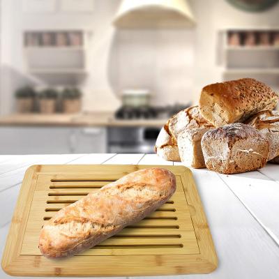 China Sustainable Home Kitchen Bread Slice Large Bamboo Bread Cutting Board with Crumb Tray for sale