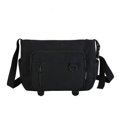 China Fashion Quality Quality Polyester Nylon Shoulder Bags With Long Shoulder Strap For On The Go Bags for sale