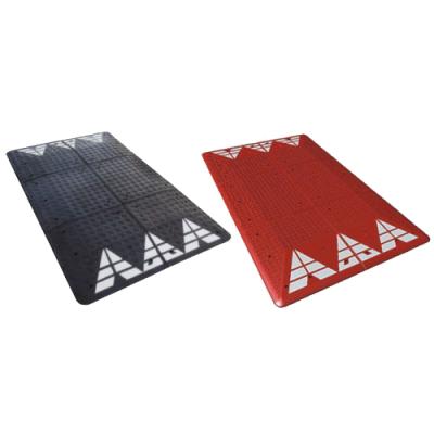 China no-fading ensure traffic safety rubber road bump car speed bump cushion for sale