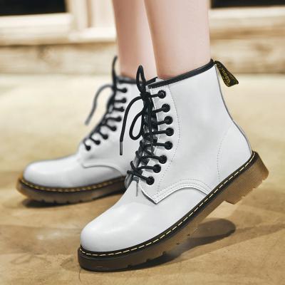 China Newest Deodorization Stylish Rubber Sole Oxfords Flat Heels Martens White Ankle Boots For Women Men for sale