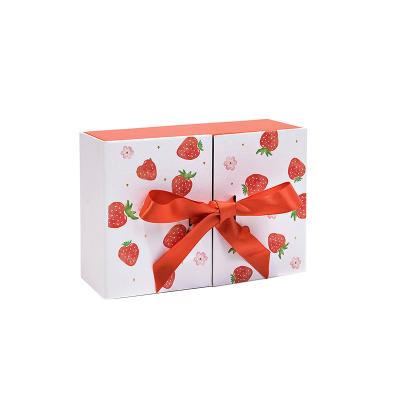 China Recyclable Custom Logo Printing Wholesale Set With Ribbon Cardboard Sleeve Box Packaging Gift Box for sale