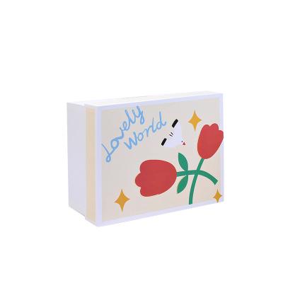 China Recyclable Children's Gift Pacaaging Custom Paper Flower Luxury Red Gift Box With Lid And Bag for sale