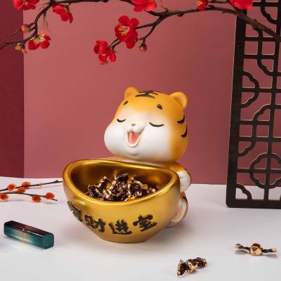 China Lovely and American Europe European Bedroom Resin Decoration Lucky Treasure Tiger Storage Home Decoration for sale