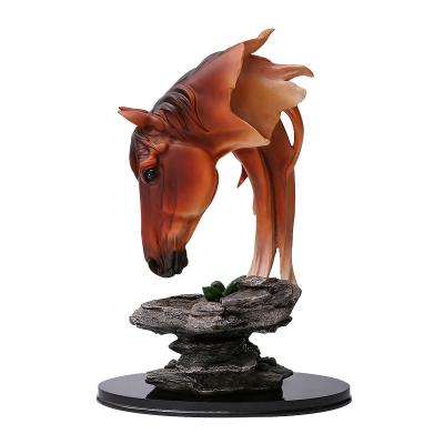 China Custom Made Europe Poly Resin Horse Art Modern Style Interior Decor Steed Resin Sculpture for sale