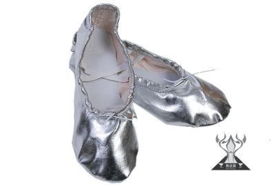 China Comfy Gold Silver Belly Dancing Shoes / Women Flat Dance Shoes , Handmade for sale