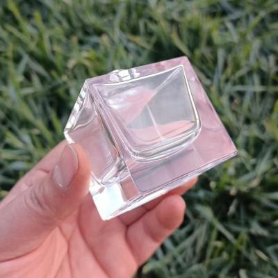 China Large Cube Glass Cosmetic Perfume Bottles Wholesalers With Resin Cap High Quality PUMP SPRAYER for sale